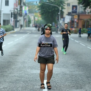 Runner Photo 8624010