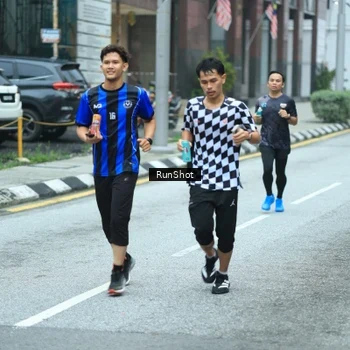 Runner Photo 8624019