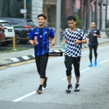 Runner Photo 8624020