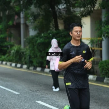 Runner Photo 8624030