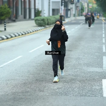 Runner Photo 8624055