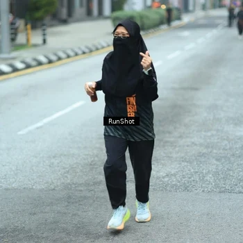Runner Photo 8624057