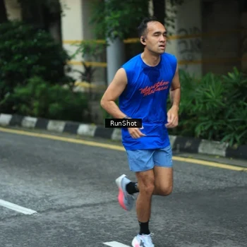 Runner Photo 8624067