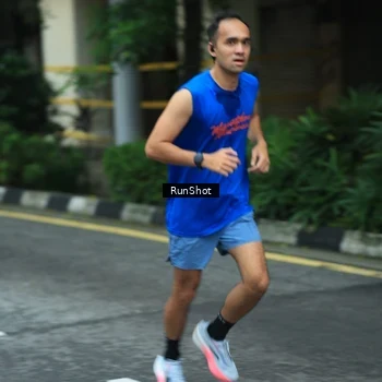 Runner Photo 8624068
