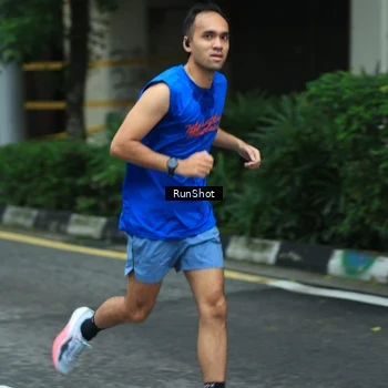 Runner Photo 8624071