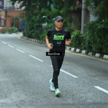 Runner Photo 8624074