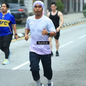 Runner Photo 8624077