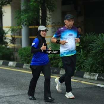 Runner Photo 8624116