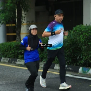 Runner Photo 8624117