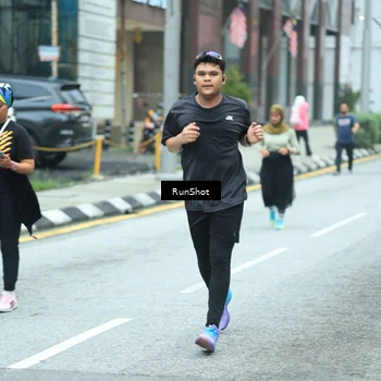 Runner Photo 8624139