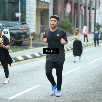 Runner Photo 8624141