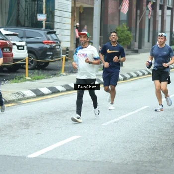 Runner Photo 8624173