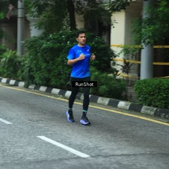 Runner Photo 8624201