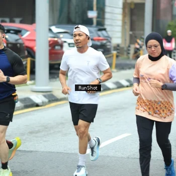Runner Photo 8624214