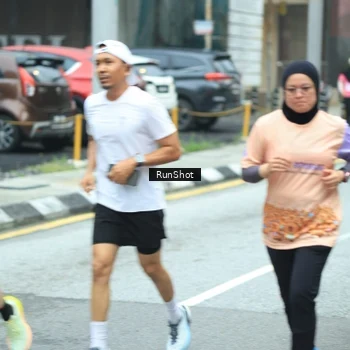 Runner Photo 8624220