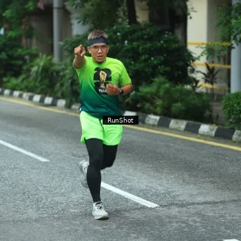 Runner Photo 8624253
