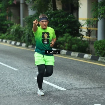 Runner Photo 8624254