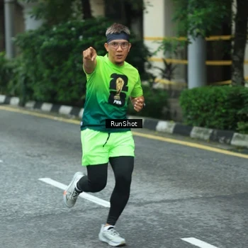 Runner Photo 8624258
