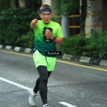 Runner Photo 8624264