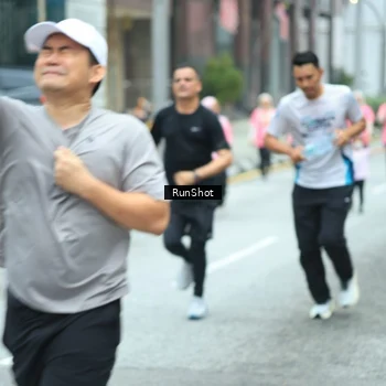 Runner Photo 8624277