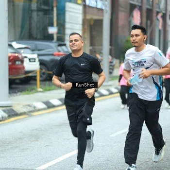 Runner Photo 8624280