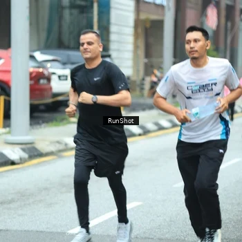 Runner Photo 8624281