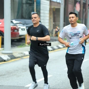 Runner Photo 8624283
