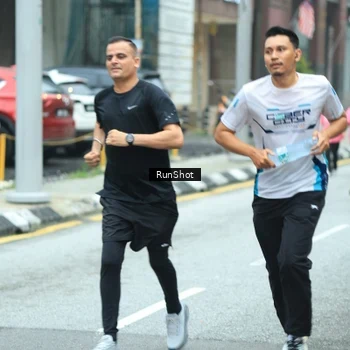 Runner Photo 8624286