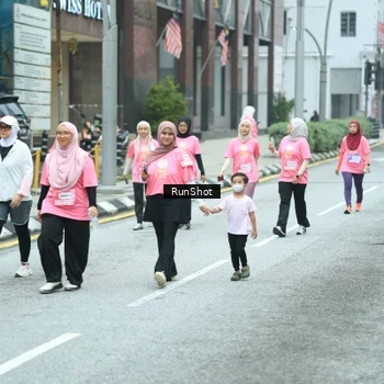Runner Photo 8624311