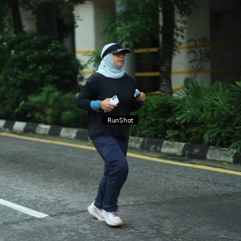 Runner Photo 8624325