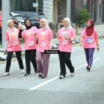 Runner Photo 8624335