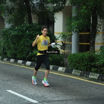 Runner Photo 8624368