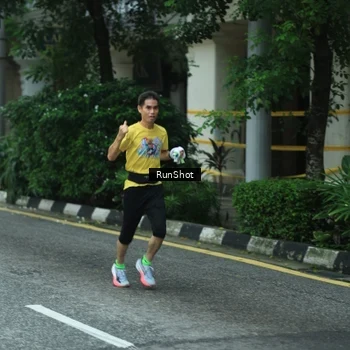 Runner Photo 8624369