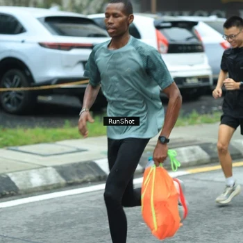 Runner Photo 8624370