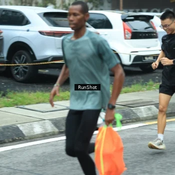 Runner Photo 8624371