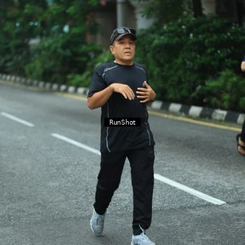 Runner Photo 8624382