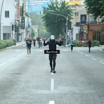 Runner Photo 8624383