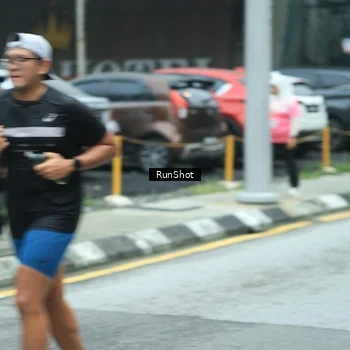 Runner Photo 8624435