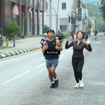 Runner Photo 8624453