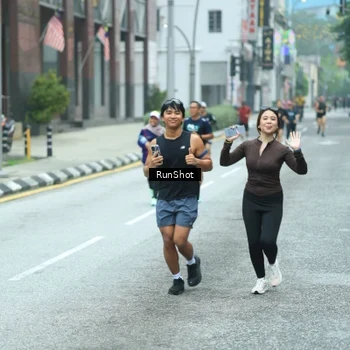 Runner Photo 8624454