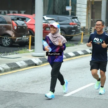 Runner Photo 8624475