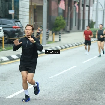Runner Photo 8624501