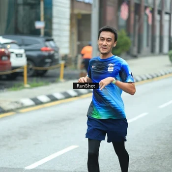 Runner Photo 8624659