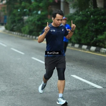 Runner Photo 8624680