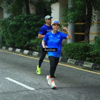 Runner Photo 8624688