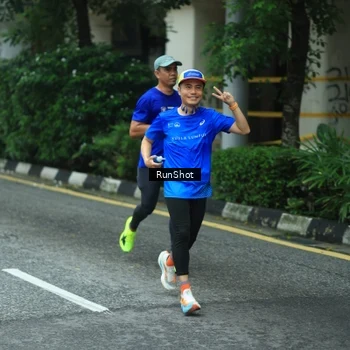 Runner Photo 8624691