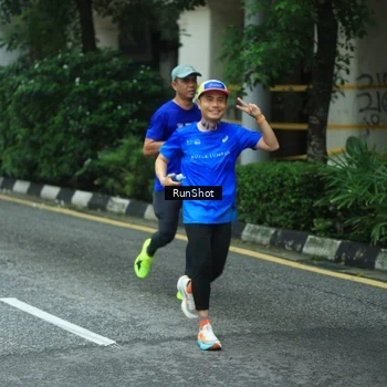 Runner Photo 8624692