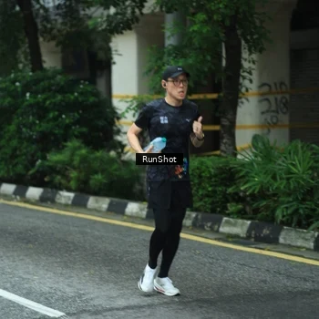 Runner Photo 8624724