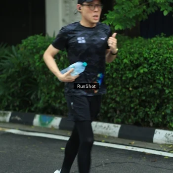 Runner Photo 8624735