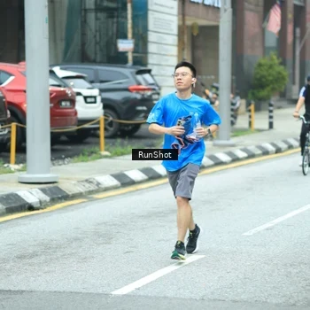 Runner Photo 8624793